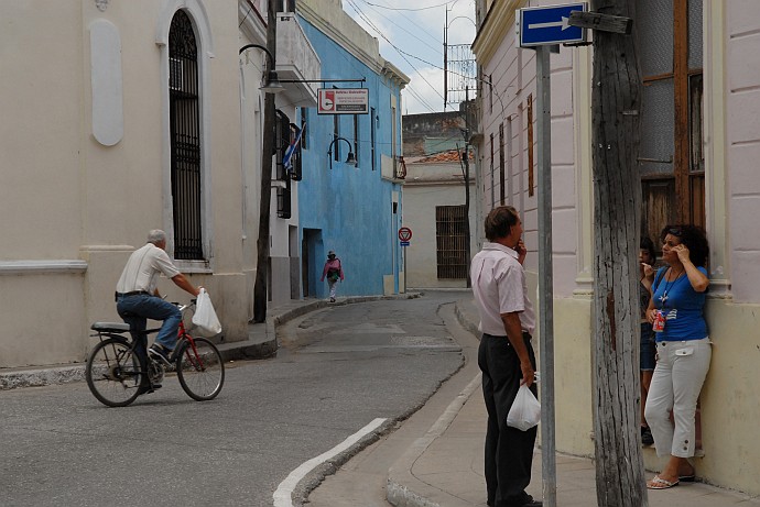 Per strada - Fotografia di Camaguey - Cuba 2010