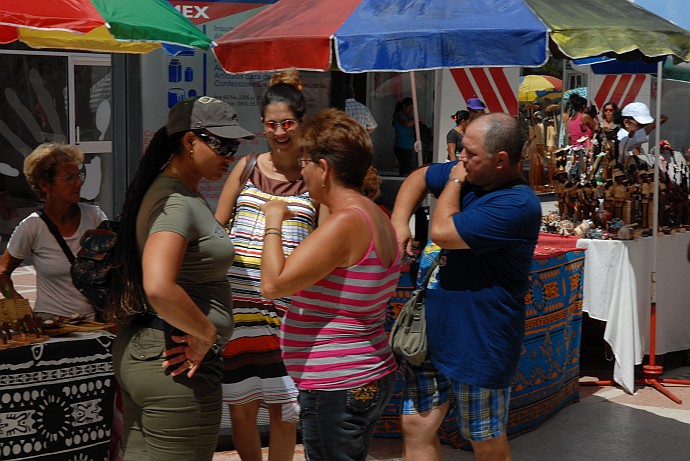 Gente al mercato - Fotografia di Cienfuegos - Cuba 2010
