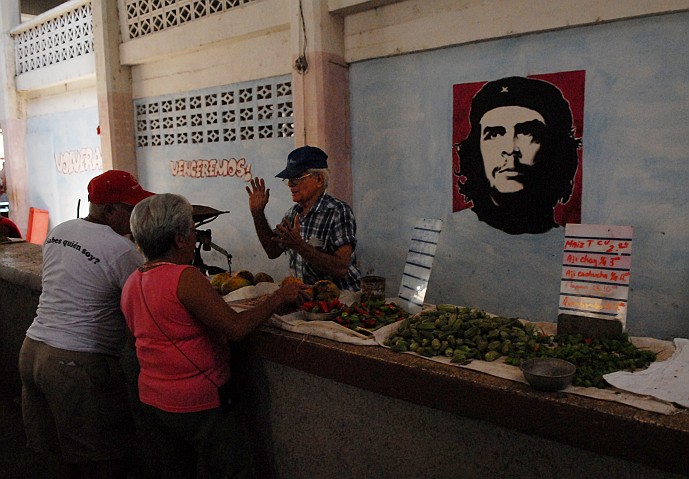 Il Che al mercato - Fotografia di Cienfuegos - Cuba 2010