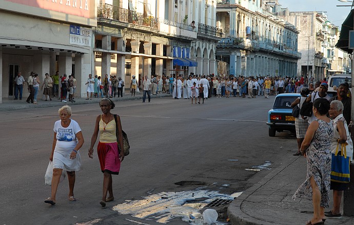 All'uscita dalla chiesa - Fotografia della Havana - Cuba 2010