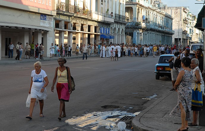 All'uscita dalla chiesa - Fotografia della Havana - Cuba 2010