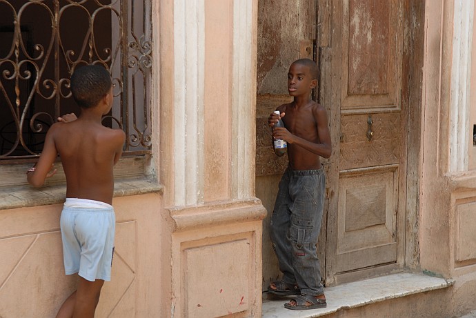 Due ragazzi - Fotografia della Havana - Cuba 2010
