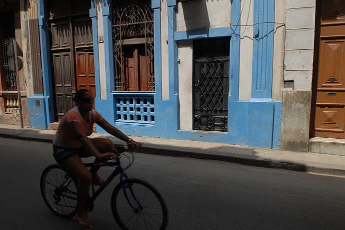 In bicicletta - Fotografia della Havana - Cuba 2010