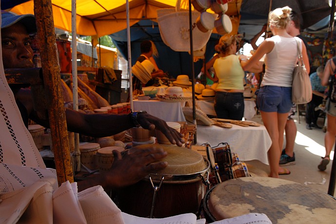 Percussioni al mercato - Fotografia della Havana - Cuba 2010