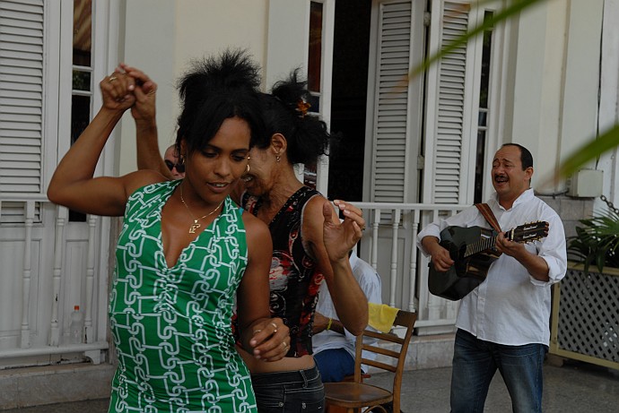 Ragazze ballando - Fotografia della Havana - Cuba 2010