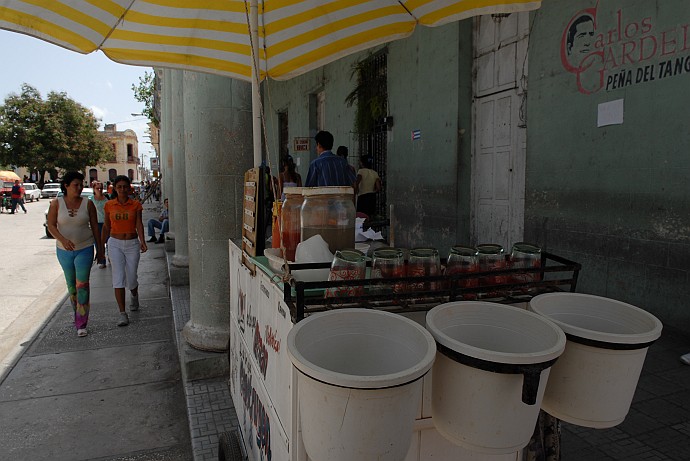 Banco granatine - Fotografia di Holguin - Cuba 2010