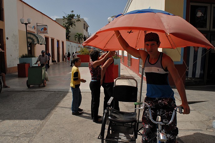 Bicitaxi - Fotografia di Holguin - Cuba 2010