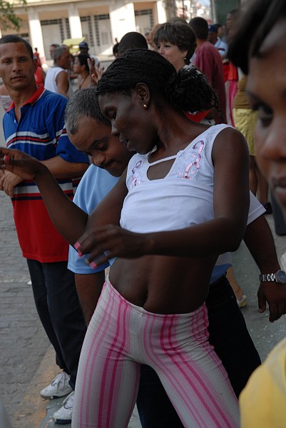 Ballo scatenato - Fotografia di Santa Clara - Cuba 2010