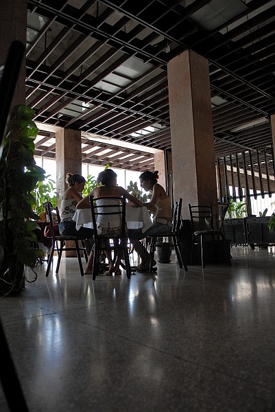 Coppelia ristoro - Fotografia di Santa Clara - Cuba 2010