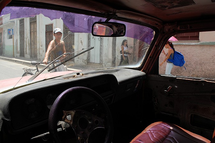 Interno automobile - Fotografia di Santa Clara - Cuba 2010