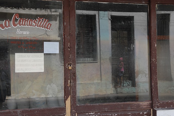 Riflesso - Fotografia di Santa Clara - Cuba 2010