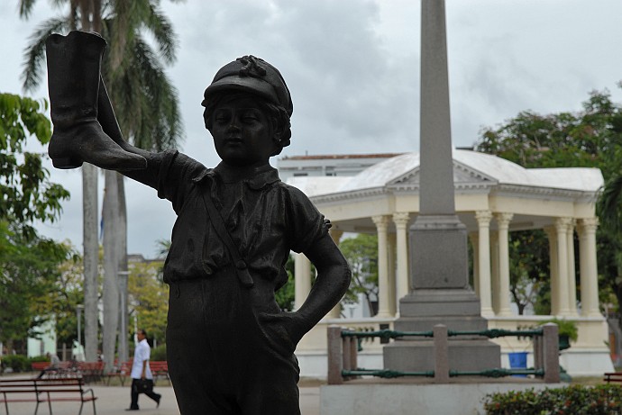 Statua dello stivale - Fotografia di Santa Clara - Cuba 2010