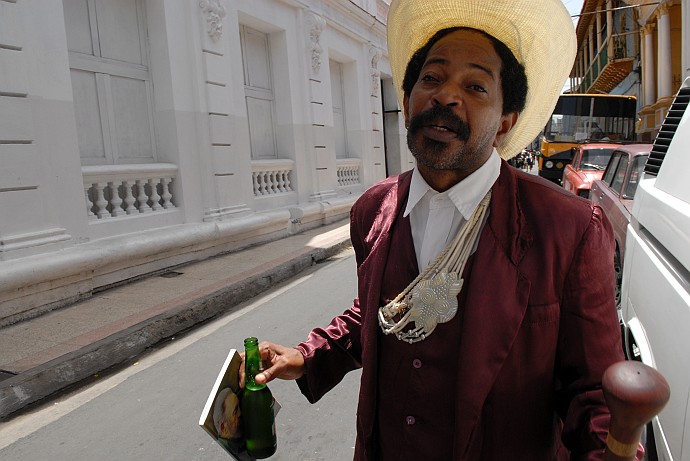 Birra e Fidel - Fotografia di Santiago di Cuba - Cuba 2010