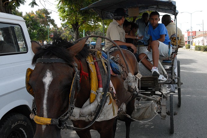 Passeggeri sul carro - Fotografia di Santiago di Cuba - Cuba 2010