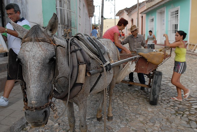 Vendita tamales - Fotografia di Trinidad - Cuba 2010