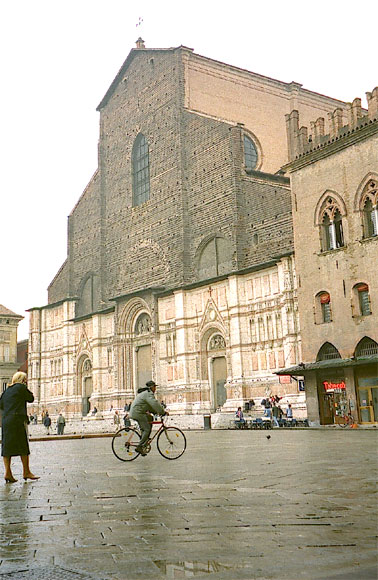 Piazza Maggiore - Foto qua e là...