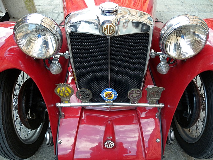 MG frontale :: La Mille Miglia 2010 - Auto d'epoca