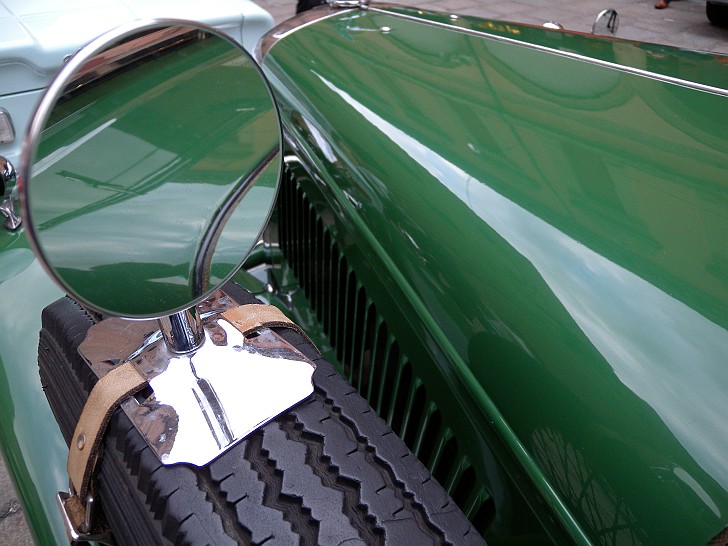 Specchietto su ruota :: La Mille Miglia 2010 - Auto d'epoca