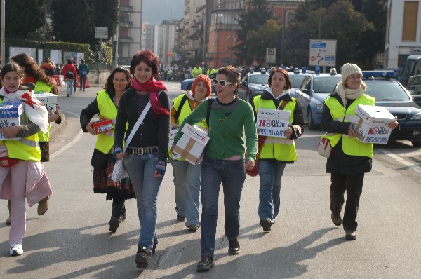 Manifestazione No Dal Molin - Fotografia 15 - Vicenza 17 febbraio 2007