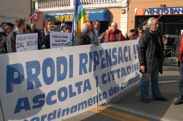 Manifestazione No Dal Molin - Fotografia 31 - Vicenza 17 febbraio 2007
