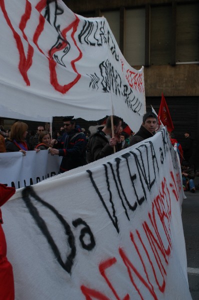 Manifestazione No Dal Molin - Fotografia 64 - Vicenza 17 febbraio 2007