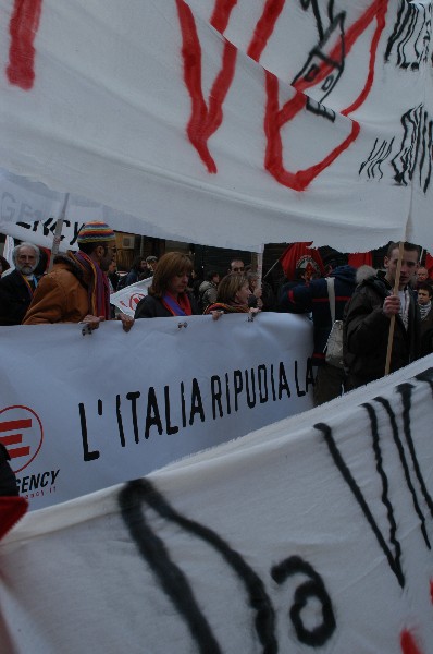 Manifestazione No Dal Molin - Fotografia 65 - Vicenza 17 febbraio 2007