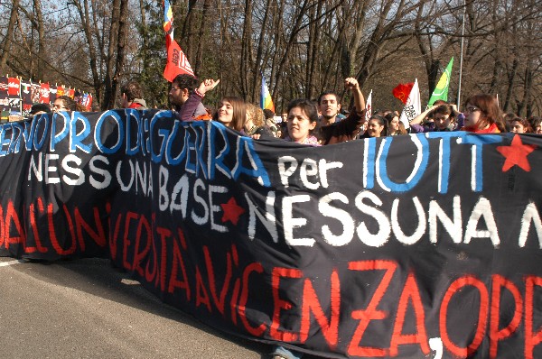Manifestazione No Dal Molin - Fotografia 118 - Vicenza 17 febbraio 2007
