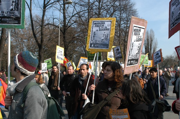 Manifestazione No Dal Molin - Fotografia 129 - Vicenza 17 febbraio 2007