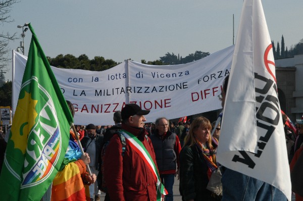 Manifestazione No Dal Molin - Fotografia 141 - Vicenza 17 febbraio 2007