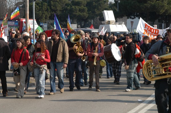 Manifestazione No Dal Molin - Fotografia 142 - Vicenza 17 febbraio 2007