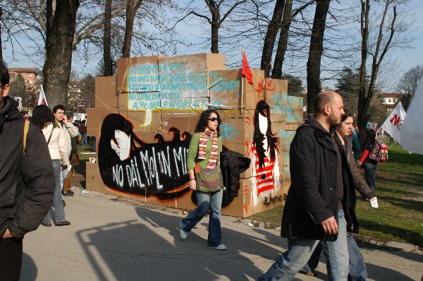 Manifestazione No Dal Molin - Fotografia 187 - Vicenza 17 febbraio 2007