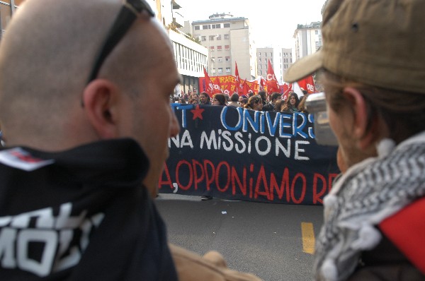 Manifestazione No Dal Molin - Fotografia 195 - Vicenza 17 febbraio 2007