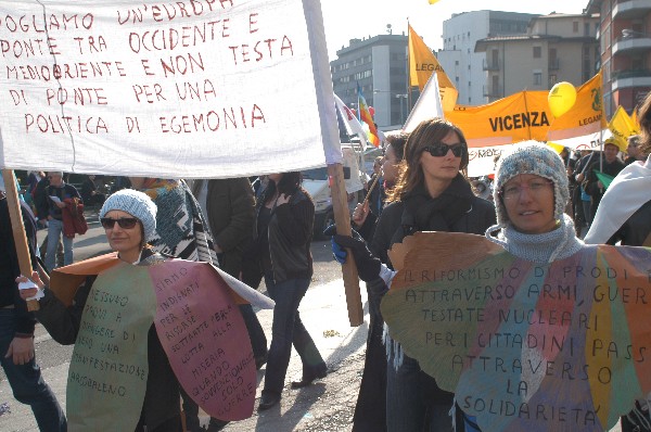 Manifestazione No Dal Molin - Fotografia 233 - Vicenza 17 febbraio 2007