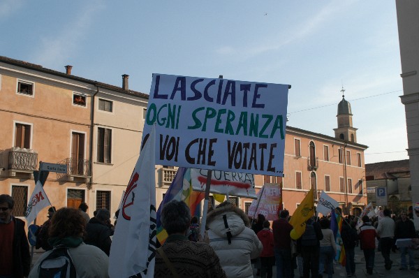 Manifestazione No Dal Molin - Fotografia 267 - Vicenza 17 febbraio 2007