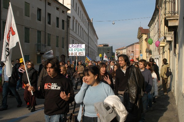 Manifestazione No Dal Molin - Fotografia 272 - Vicenza 17 febbraio 2007