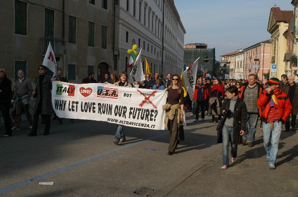 Manifestazione No Dal Molin - Fotografia 273 - Vicenza 17 febbraio 2007