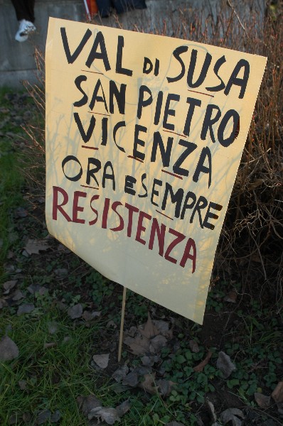 Manifestazione No Dal Molin - Fotografia 311 - Vicenza 17 febbraio 2007