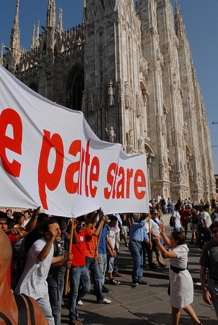 Fotografia - Cima del corteo in Piazza Duomo
