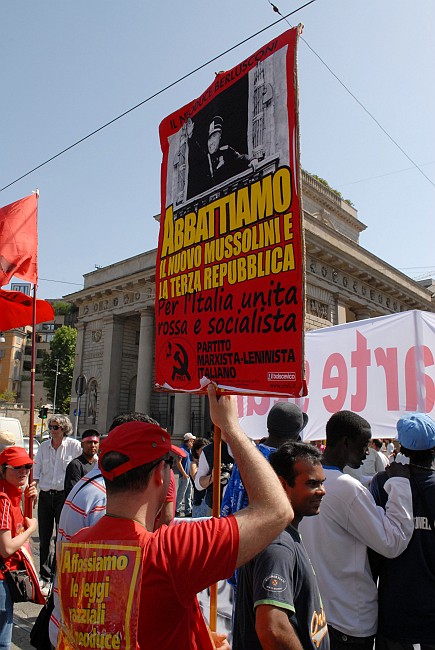 Fotografia - Manifestante con cartello