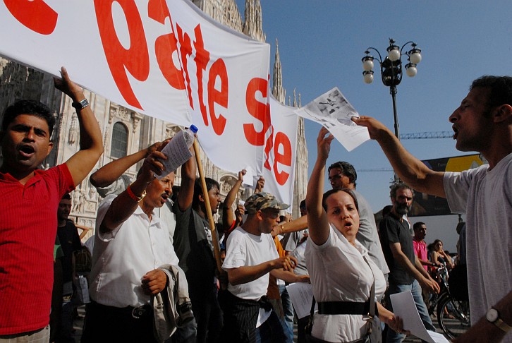 Fotografia - Manifestanti in piazza