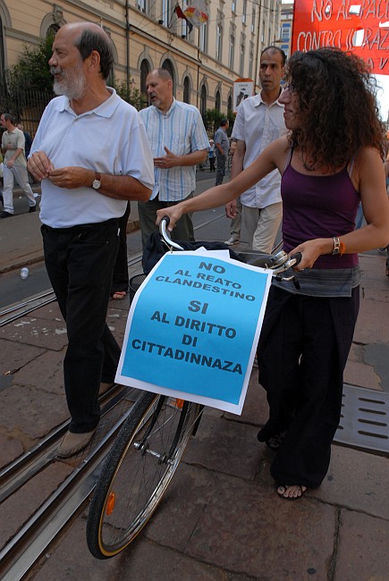 Fotografia - No al reato clandestino
