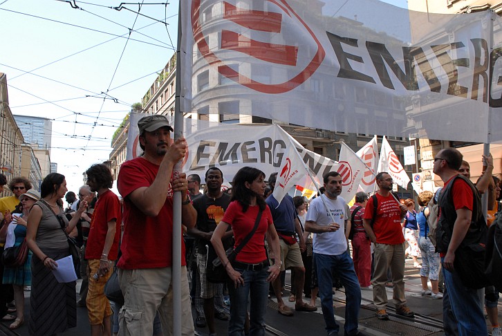 Fotografia - Striscioni Emergency