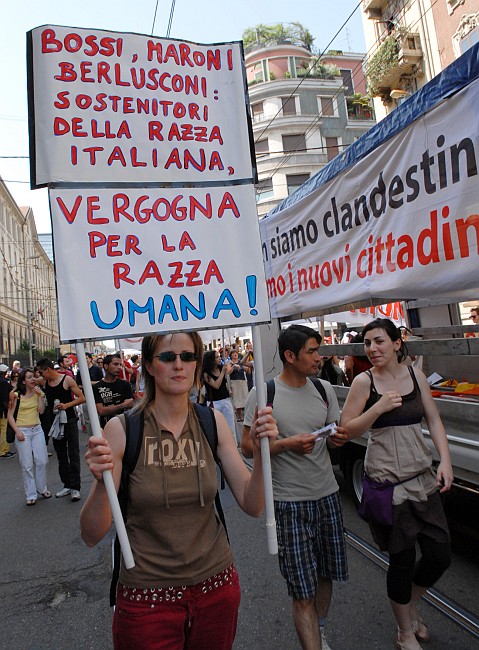 Fotografia - Vergogna per la razza umana