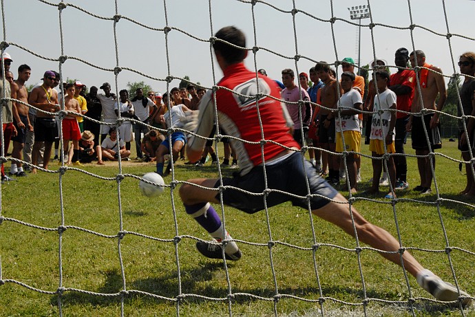 portiere-verso-la-palla