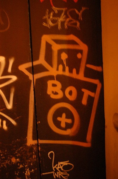 Bot :: Murales
