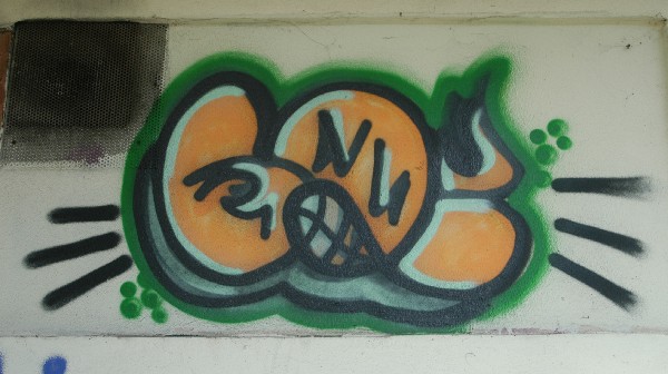 Gola arancio verde :: Murales