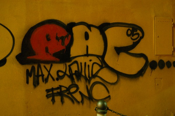 Max :: Murales
