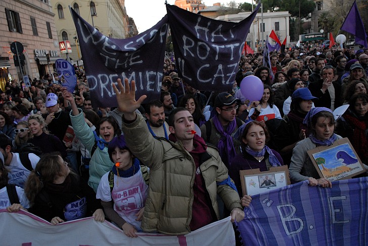 Canti - Fotografia del No Berlusconi Day
