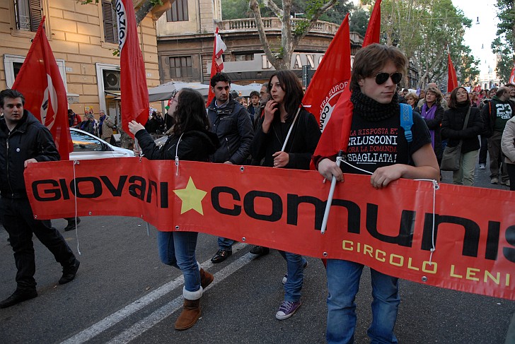Giovani comunisti - Fotografia del No Berlusconi Day
