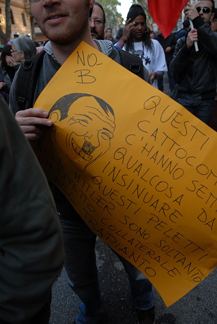 No B - Fotografia del No Berlusconi Day